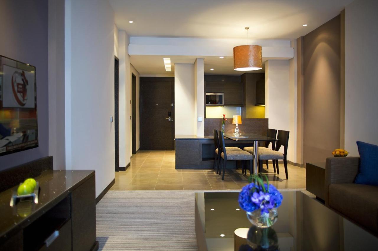 Four Points By Sheraton Αλ Άϊν Εξωτερικό φωτογραφία A typical apartment interior