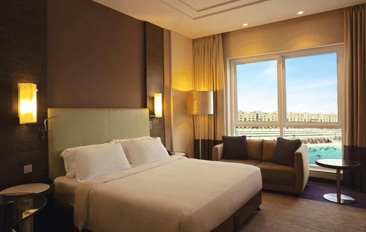 Four Points By Sheraton Αλ Άϊν Εξωτερικό φωτογραφία A room at the hotel
