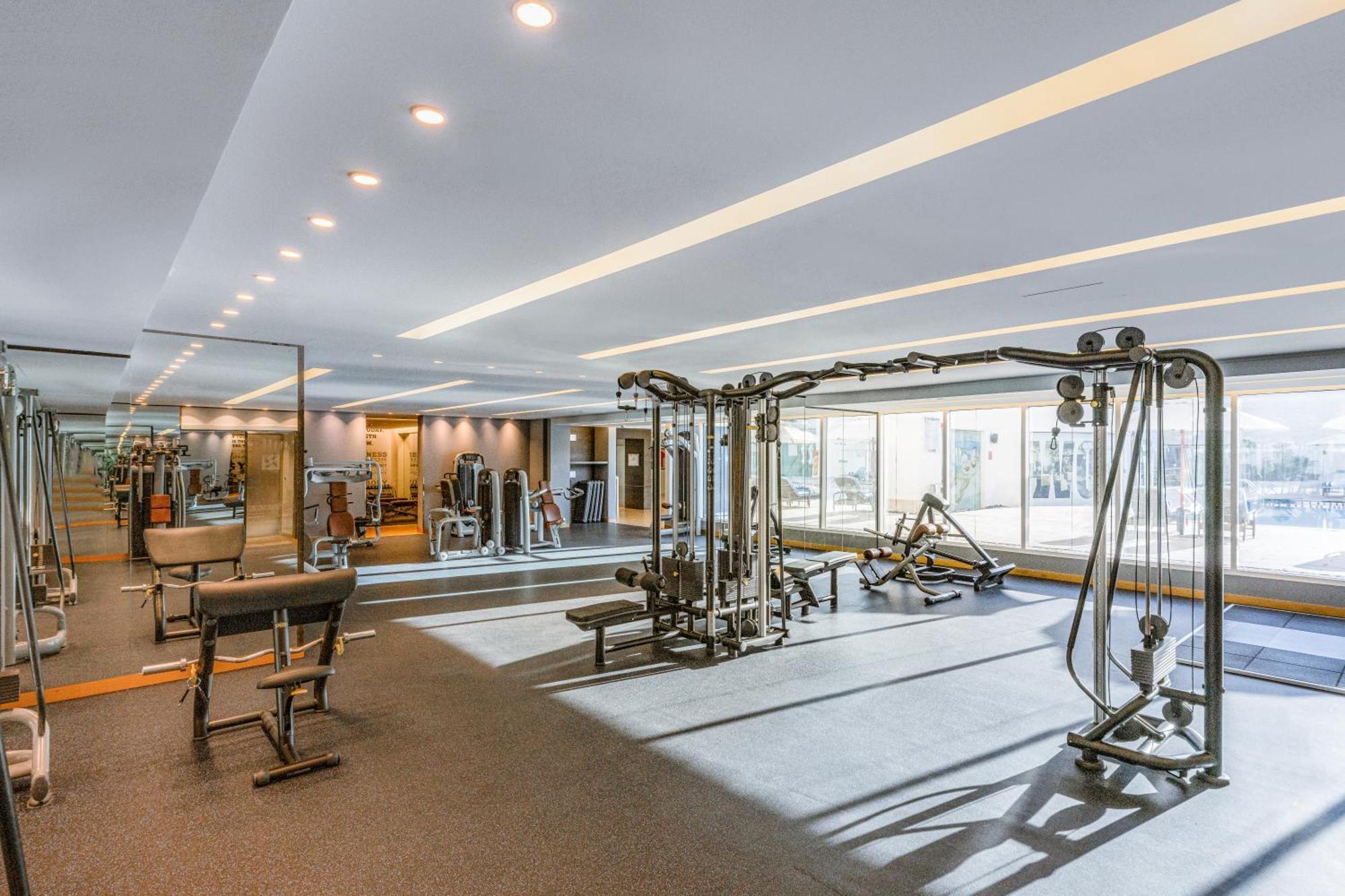 Four Points By Sheraton Αλ Άϊν Εξωτερικό φωτογραφία The gym at the hotel