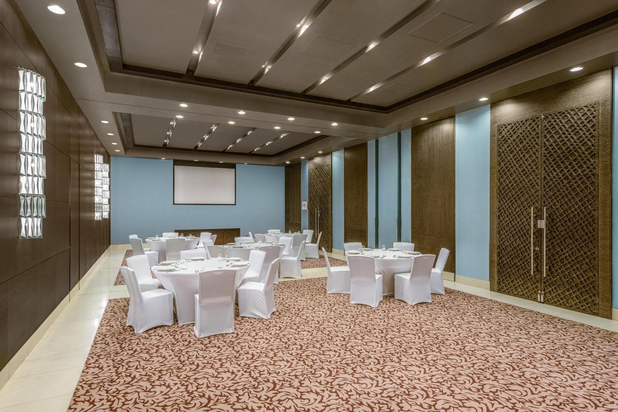 Four Points By Sheraton Αλ Άϊν Εξωτερικό φωτογραφία Meeting room