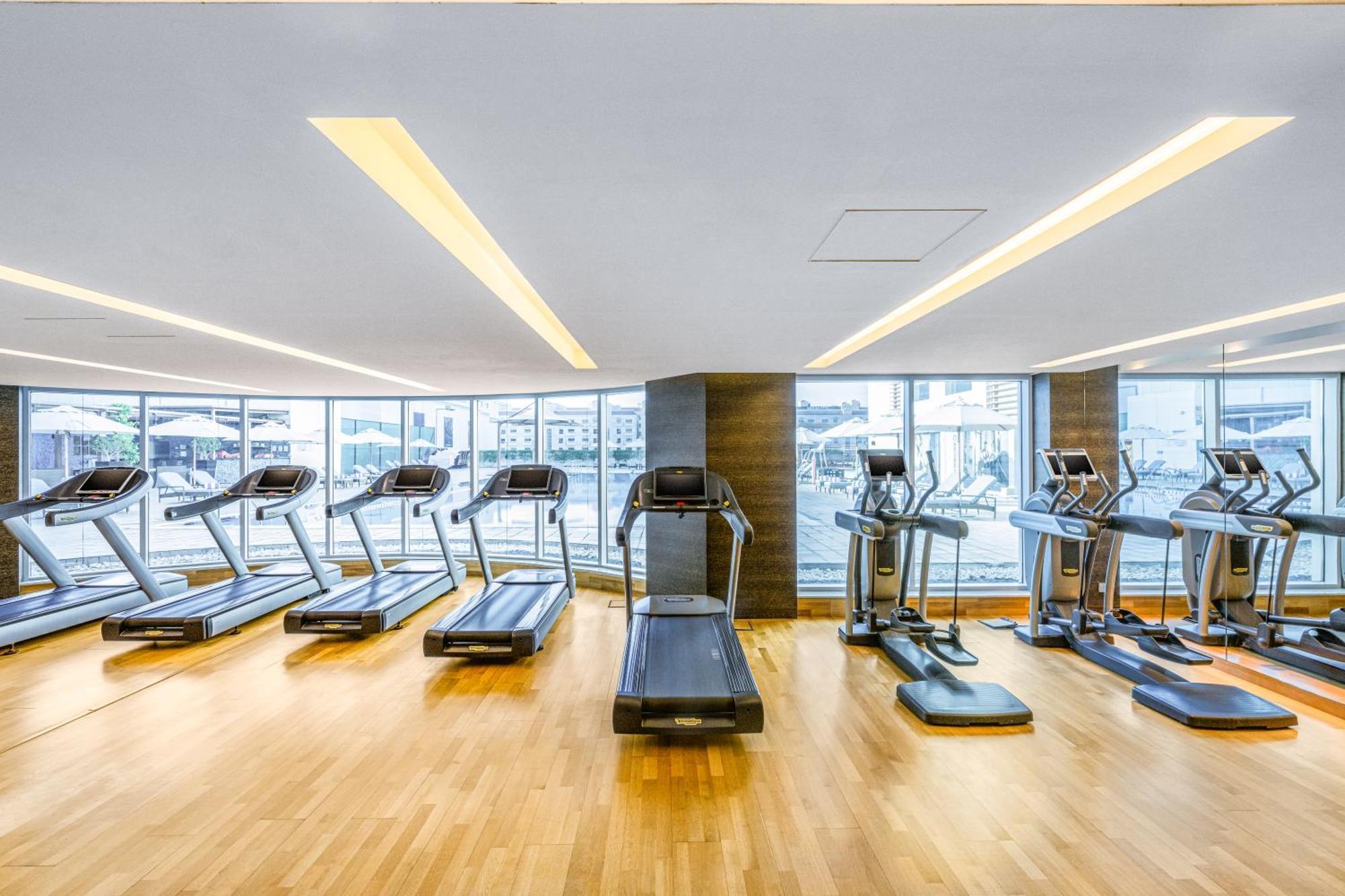 Four Points By Sheraton Αλ Άϊν Εξωτερικό φωτογραφία The gym at the hotel