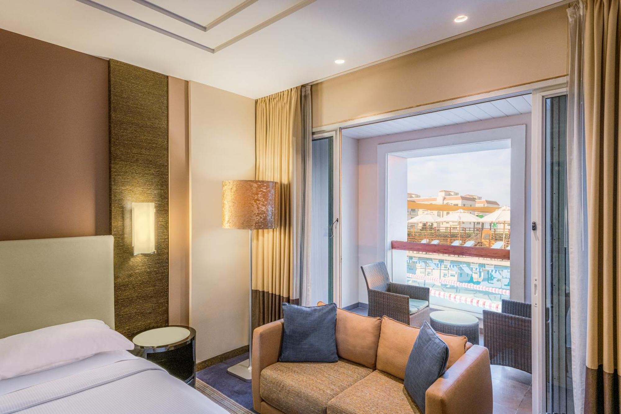 Four Points By Sheraton Αλ Άϊν Εξωτερικό φωτογραφία Deluxe Room with Pool Access
