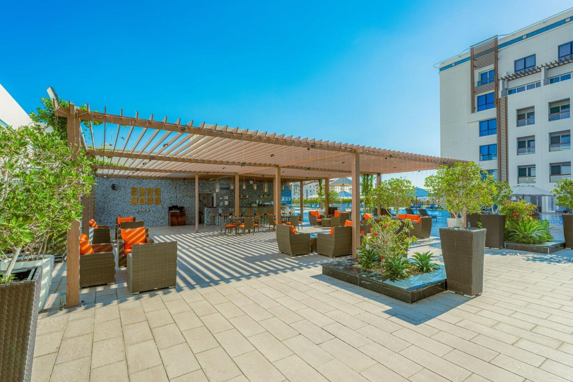 Four Points By Sheraton Αλ Άϊν Εξωτερικό φωτογραφία Rooftop bar