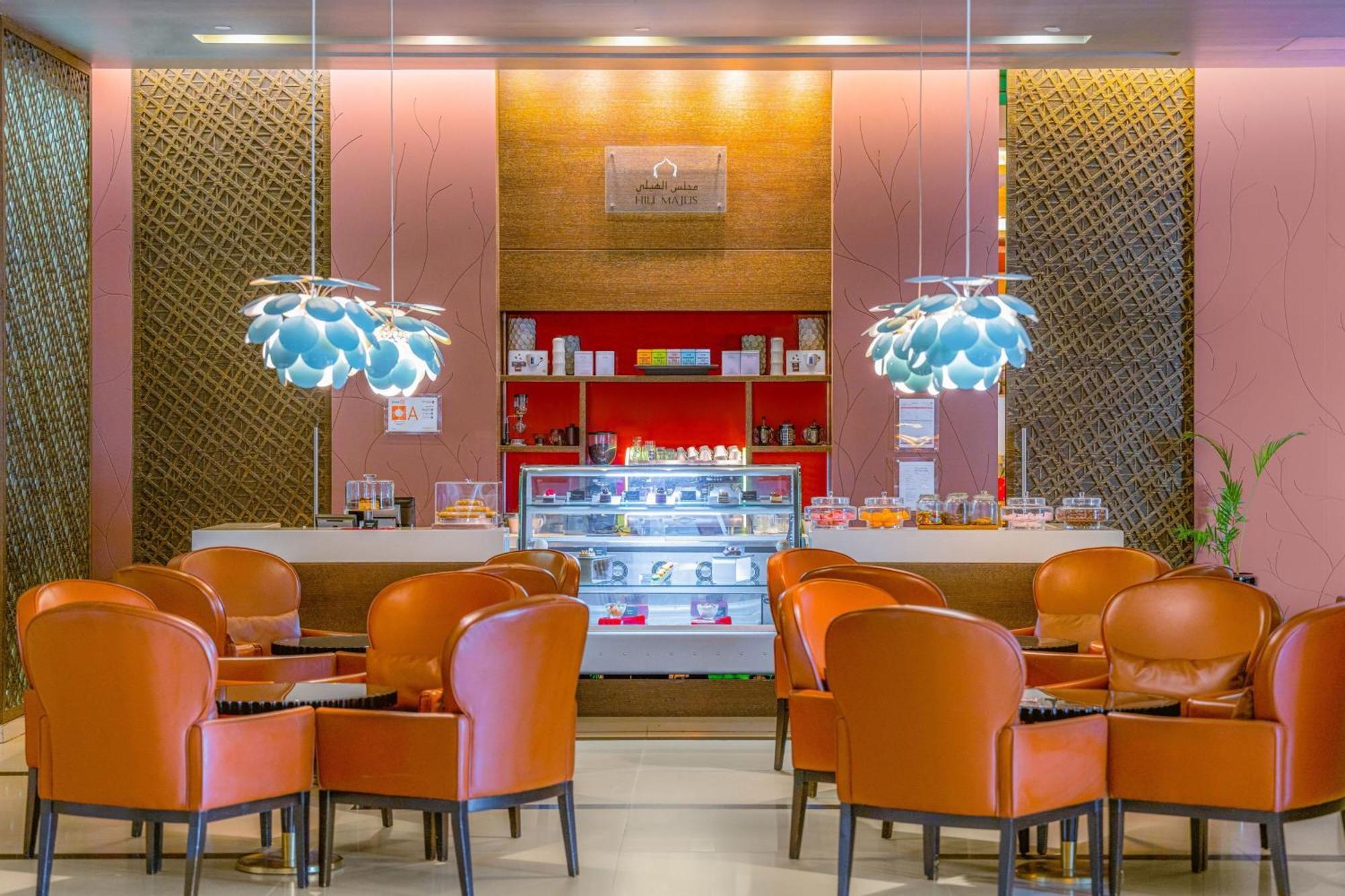 Four Points By Sheraton Αλ Άϊν Εξωτερικό φωτογραφία The lounge at the airport